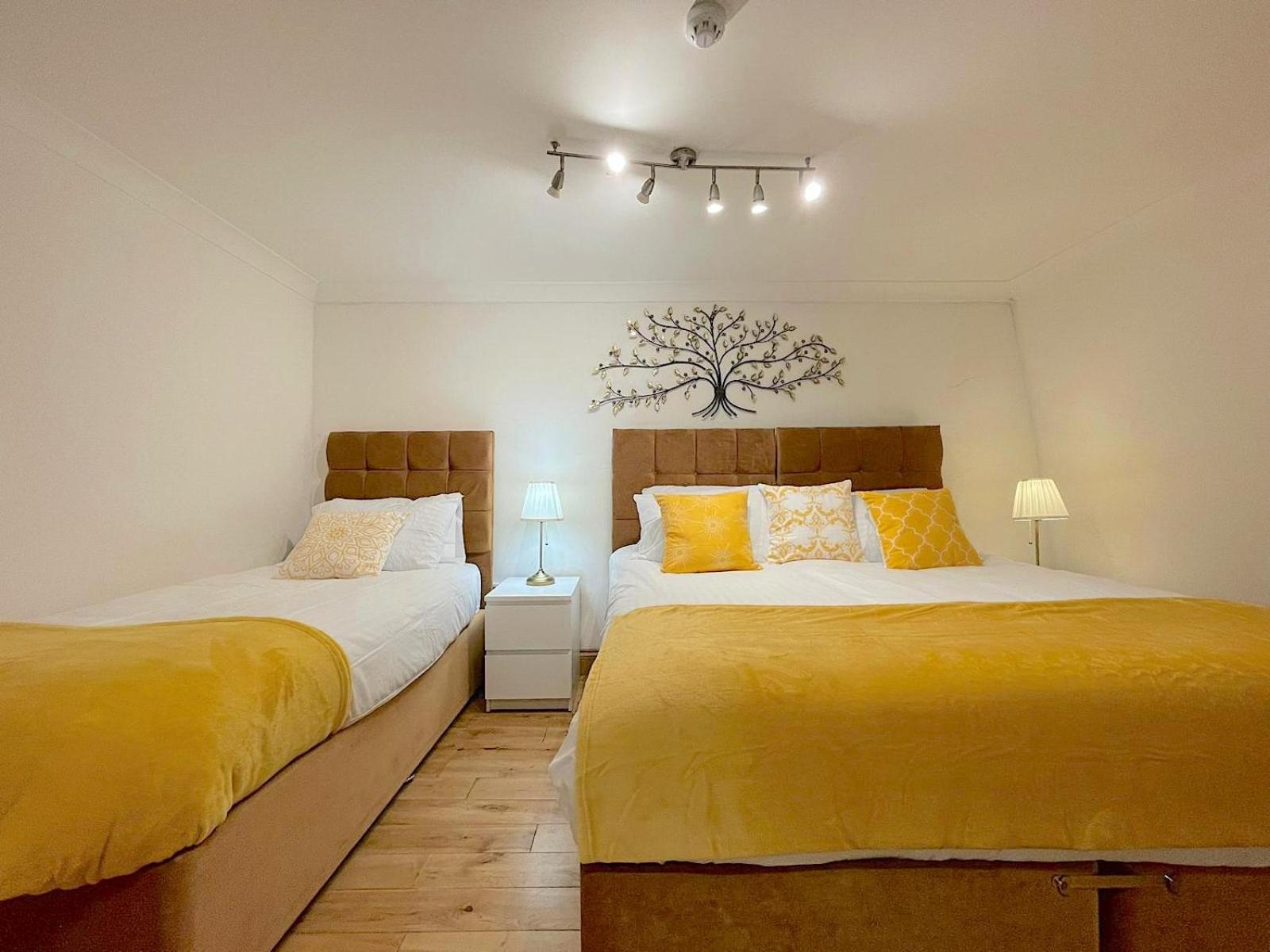 Angel X Kings Cross Hub Apartment ลอนดอน ภายนอก รูปภาพ