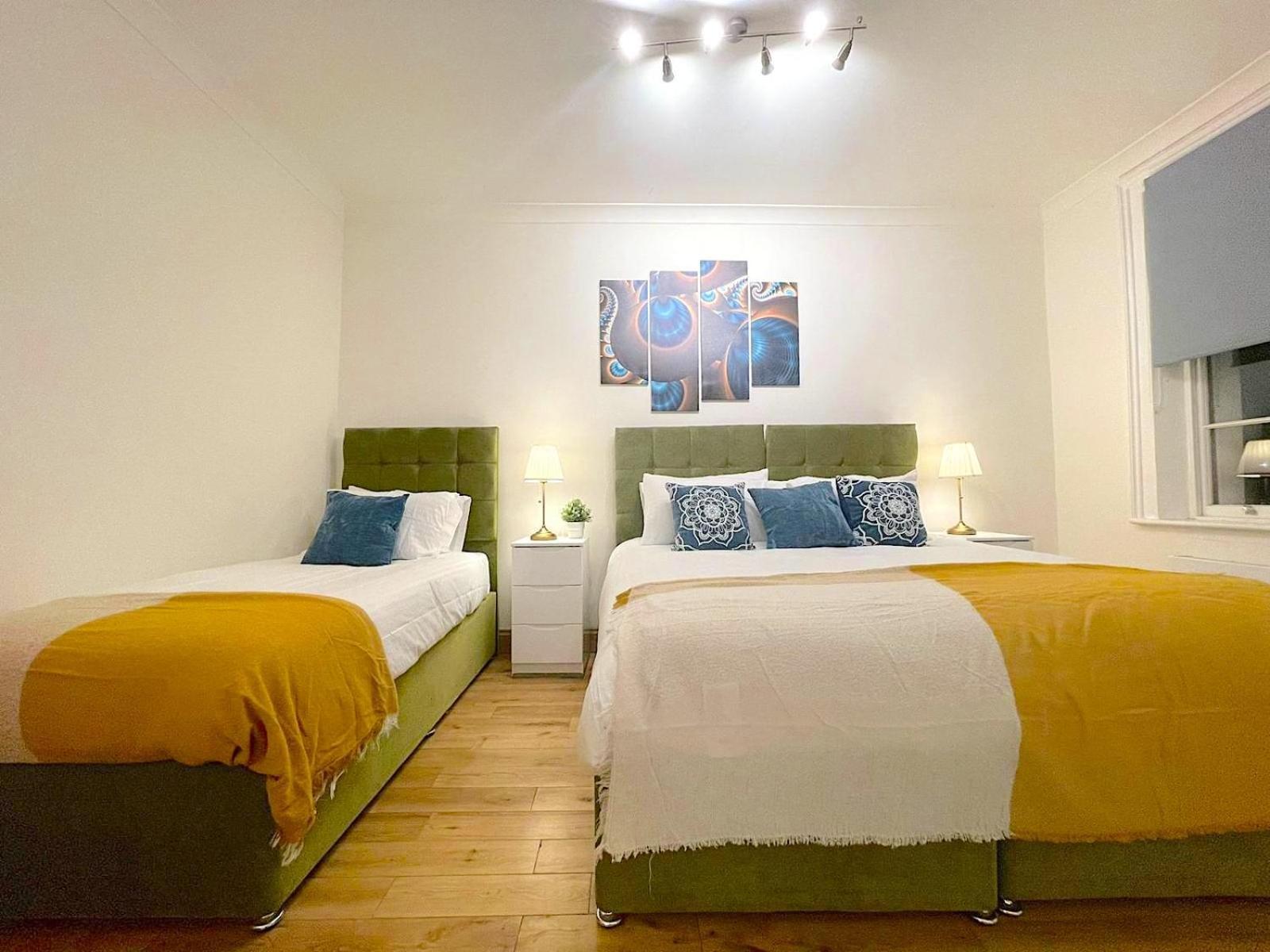 Angel X Kings Cross Hub Apartment ลอนดอน ภายนอก รูปภาพ