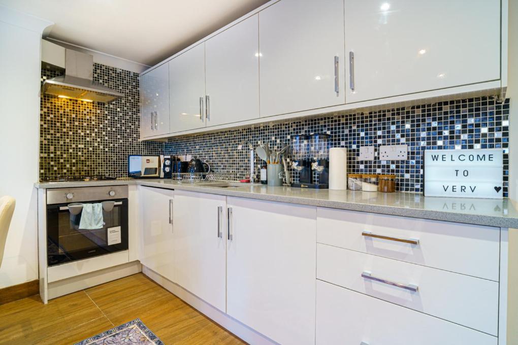 Angel X Kings Cross Hub Apartment ลอนดอน ภายนอก รูปภาพ
